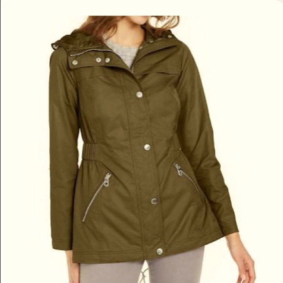 Host Pick X 2 🎉 Guess Anorak Jacket with a hood - Picture 2 of 3